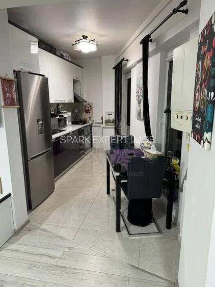 2 CAMERE // 9 MAI // CENTRALA PROPRIE - 4