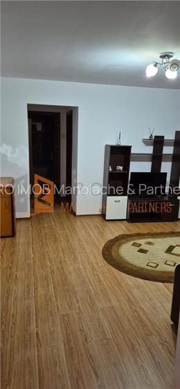 Apartament 2 camere cf 1 semidecomandat zona Micro 3 - 4