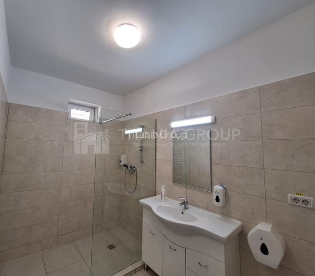 Apartament cu 3 camere, curte si loc de parcare Str. Lunga - 8