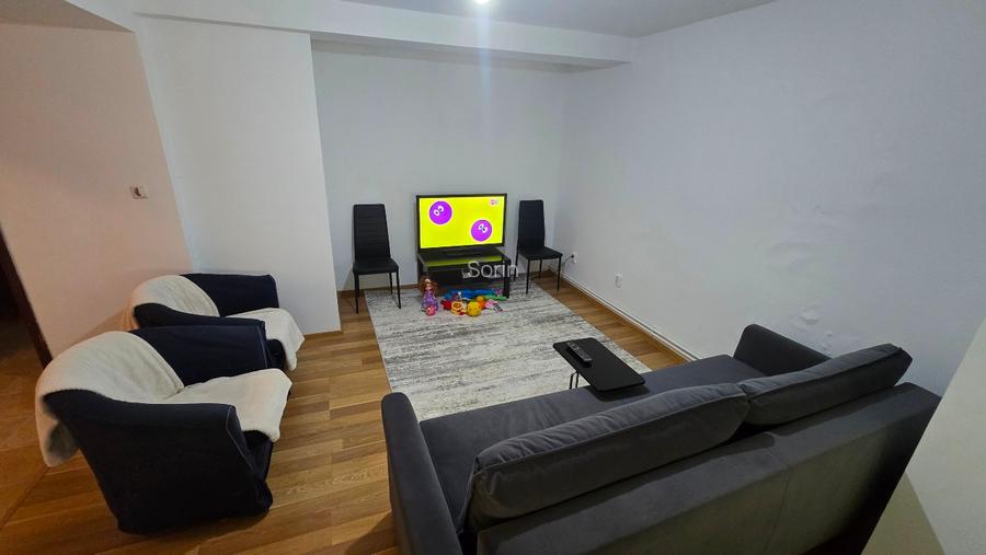 Casa de vacanta cu 2 apart. independente (8 camere) in Poiana Tapului - 10