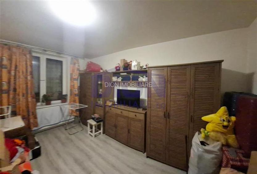 Baba  Novac  - Ion Tuculescu adiacent - 2