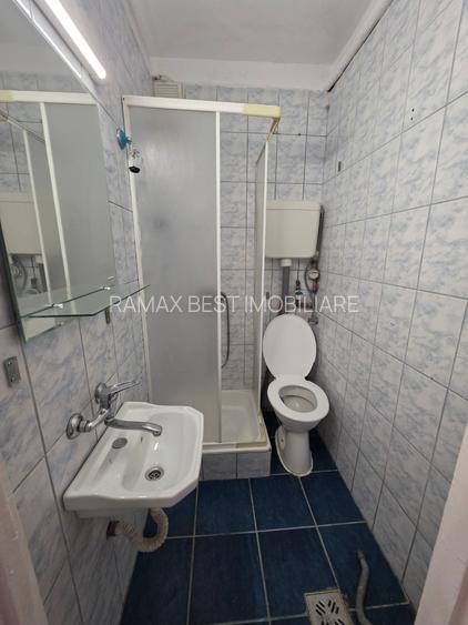 Titan, Postavarul intersectie B-ul 1 Decembrie 1918, stradal, vedere spate - 2