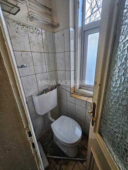 Casă cu arhitectură interbelică, 5 camere, teren 409 mp – Central - 40