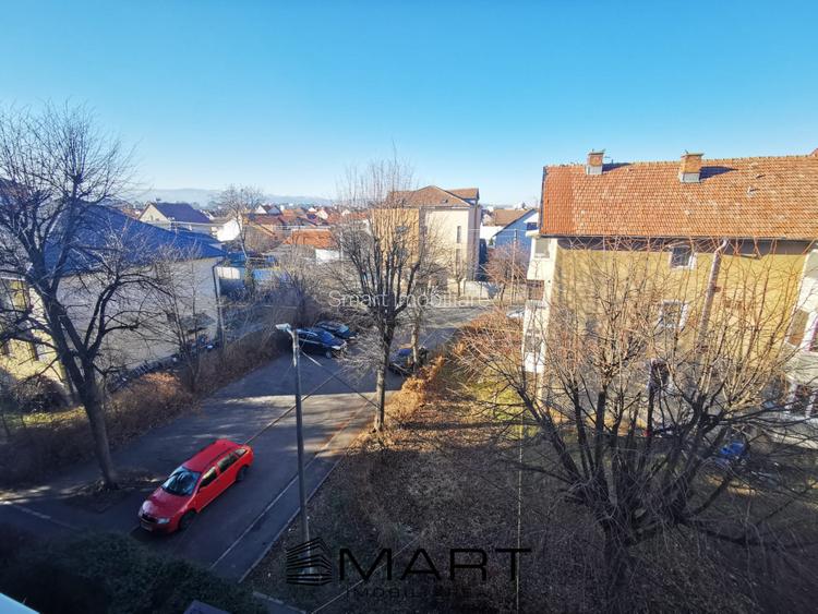 Apartament 2 camere decomandat zona Vasile Aaron - 12