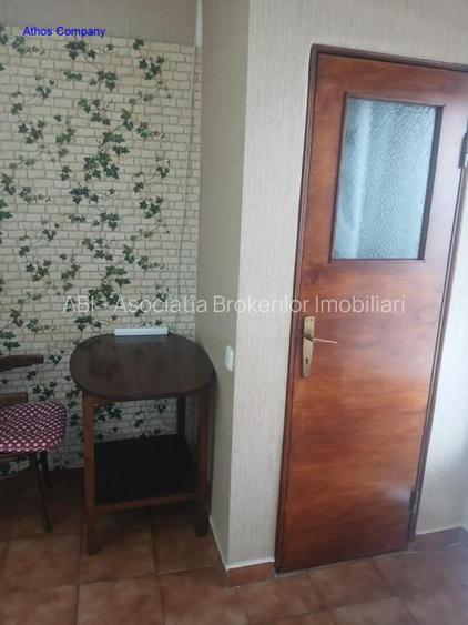 Grasoniera Podul Grand la curte la 350 euro - 4