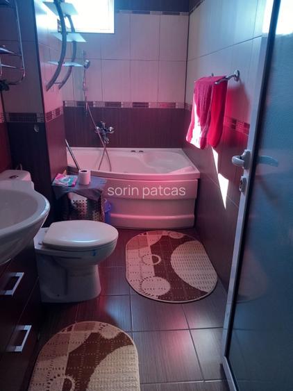 Închiriez apartament tip AN, în zona Rogerius(lângă p-ță) - 7