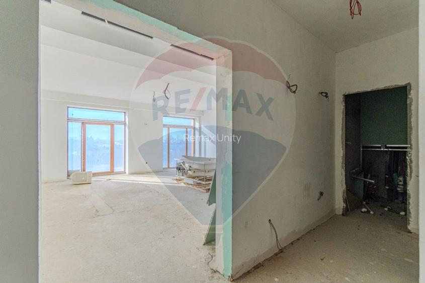 Activ Hotelier SubEvaluat | 18.000 mp construiti | 3 ha teren | BRASOV - 54