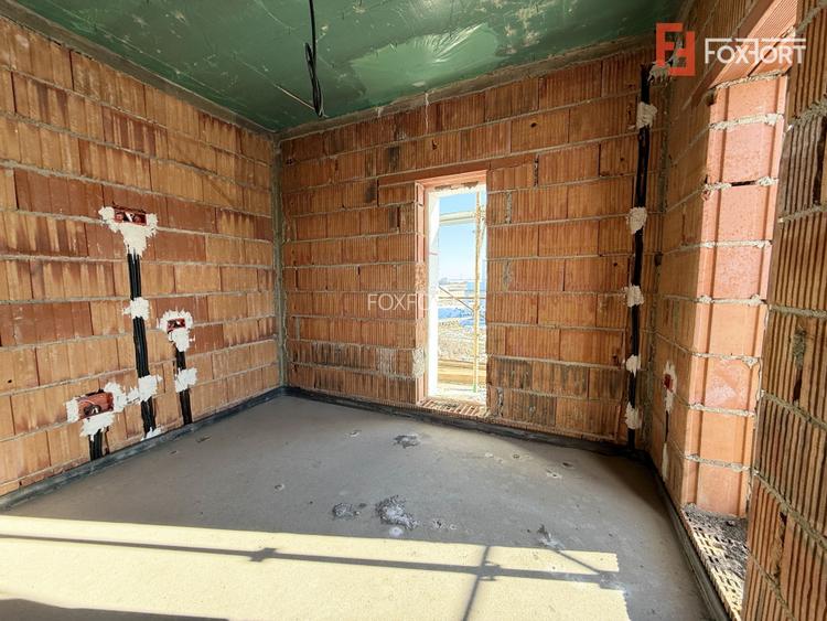 Duplex cu 3 camere si teren de 247 mp de vanzare in localitatea Sacalaz - 2