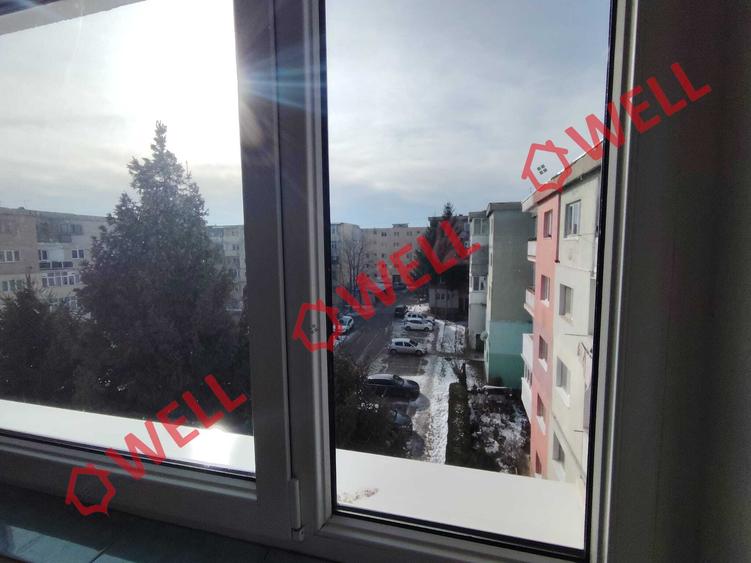 Apartament cu 3 camere de vânzare pe strada Stadionului!