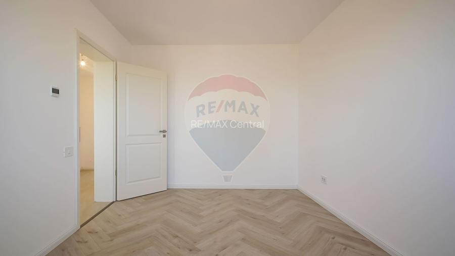 Casă / Vilă cu 5 camere de vânzare - 17