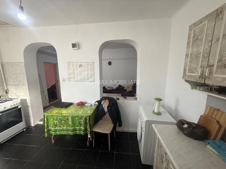 Apartament 2 cam in Vila etaj 1 + pod + curte 34 mp Campina - 7