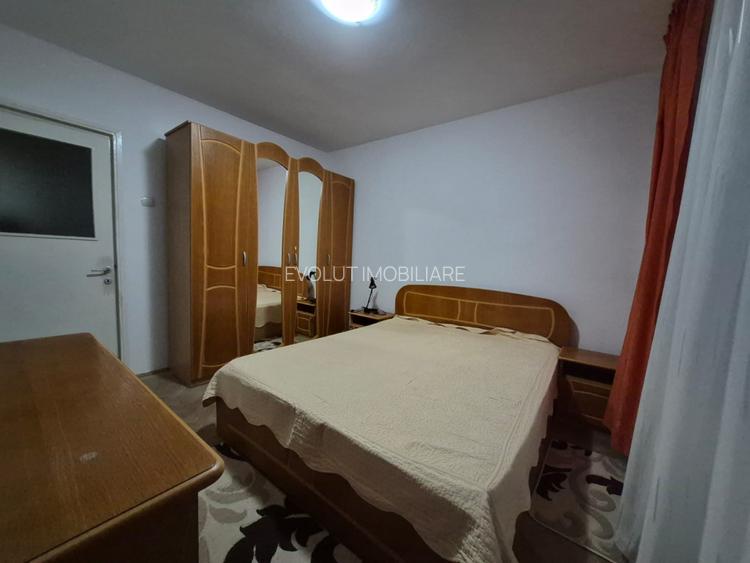 Apartament 2 camere de inchiriat Zona Tomis 2 - 4