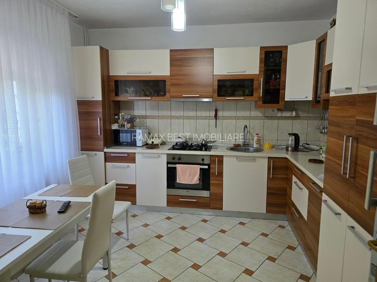 Nicolae Grigorescu, 10 minute metrou si parc IOR, pe strada Malva, - 3