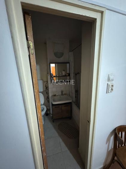 Baba Novac-stradal-bloc turn - 9