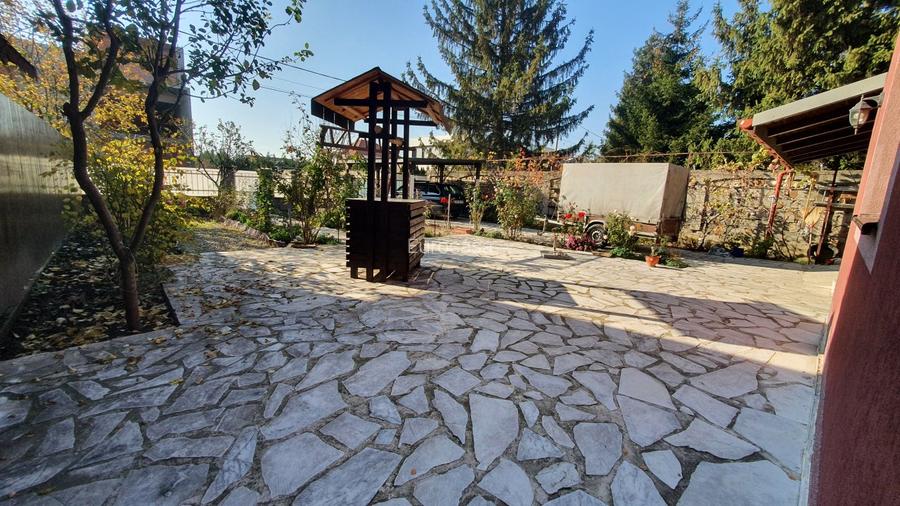 Vila generoasa in zona foarte linistita - 3