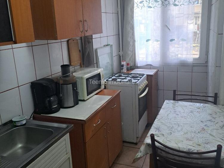 Apartament 2 camere, semidecomandat, 38 mp, zona Brancoveanu  - 3