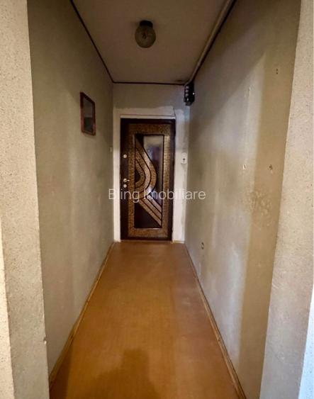 Apartament cu 2 camere decomandate,etaj intermediar - 3