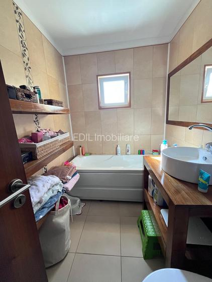 Apartament cu 2 camere Zorilor Golden Tulip - 13