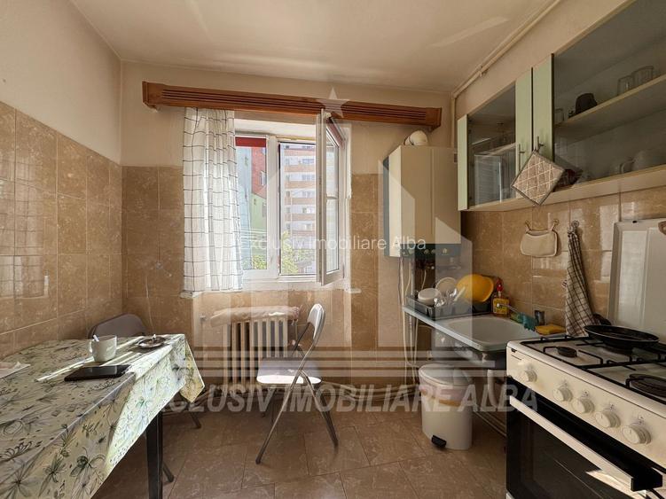 Apartament 3 camere | De vanzare | 55 mp | Etaj 1 | Cetate - 2