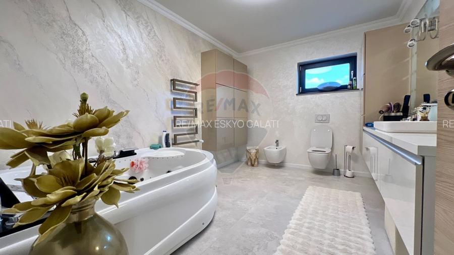 Casă de vânzare 300mp, Șendreni I Galati– liniște și rafinament - 9