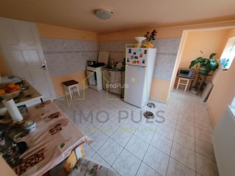 Casa in Ronat compartimentata in 2 apartamente cu intrari separate - 8