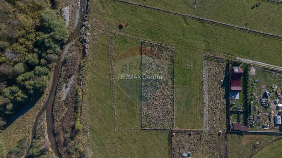 Teren cu priveliște de vis și curent trifazic – Plaiul Foii - 2