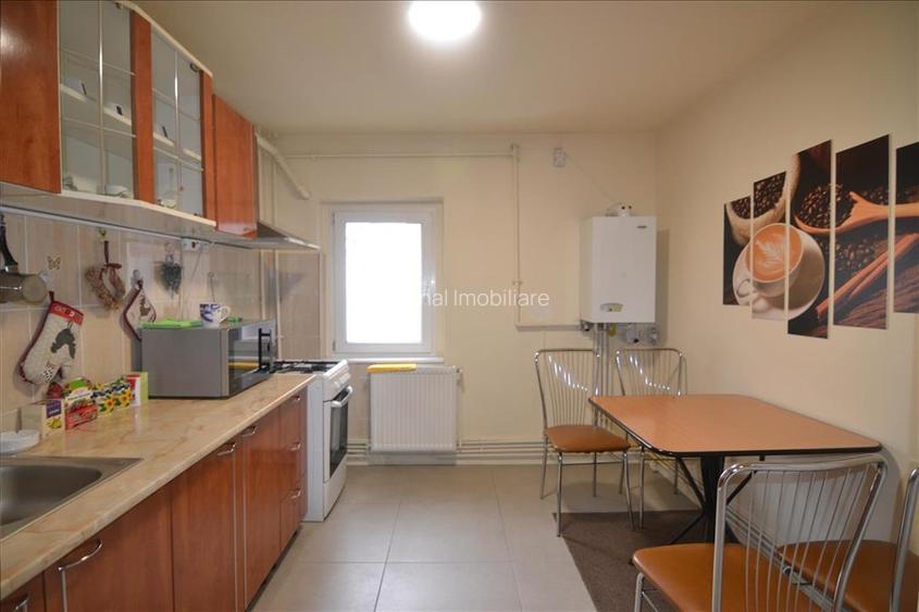 Apartament 3 camere decomandat 2 bai.2 balcoane  etajul 2   Judetean - 38