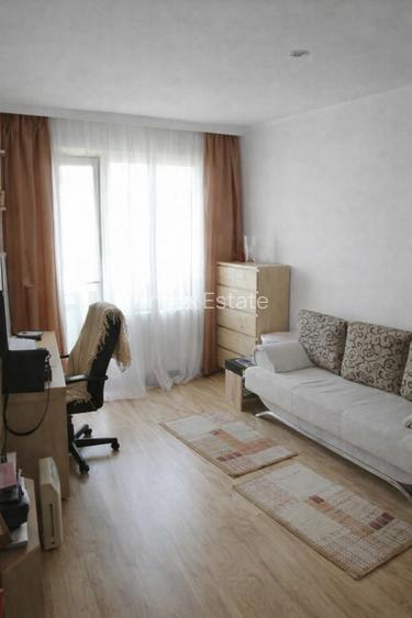 Garsoniera decomandata in bloc mixt la Dristor-Piata Ramnicu Sarat - 3