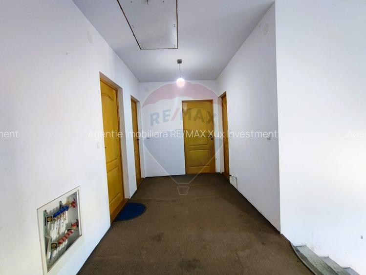 Casă / Vilă cu 5 camere de vânzare - 5