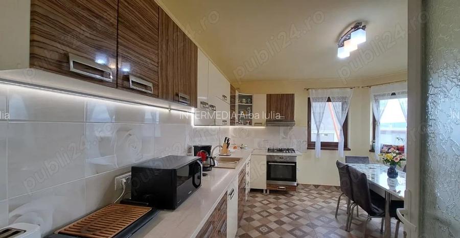 Casă de vânzare D+P+M în Alba Iulia, CETATE Schit cu 2 Garaje si 550 mp. Teren - 3