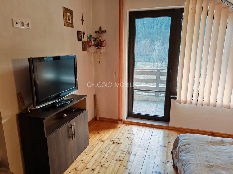 Casa 4 camere libera la vanzare, pozitie deosebita VULCAN - 13