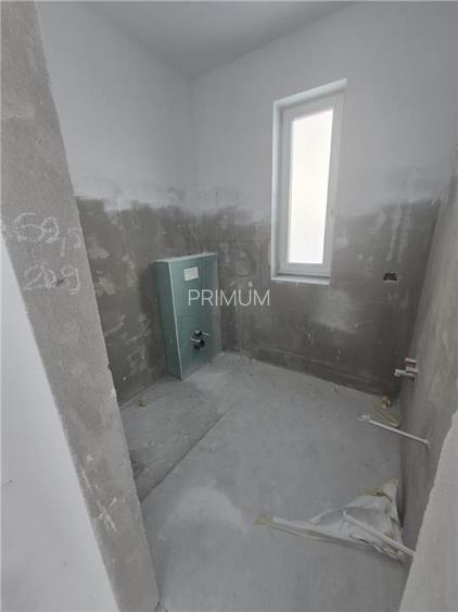 Duplex superb cu 4 dormitoare - teren 330 mp - locatie foarte buna - cartier exc - 8