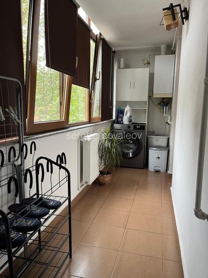 Închiriez apartament 3 camere cu garaj (2 locuri) - 8