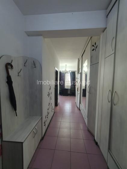 Inchiriez apartament cu 2 camere Ared UTA - 8