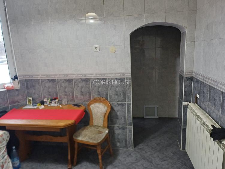 Calarasilor -Agricultori -4 camere -2 locuri parcare - 27