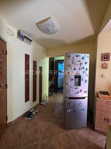 Titan/strada Patriotilor,3 minute metrou - 6