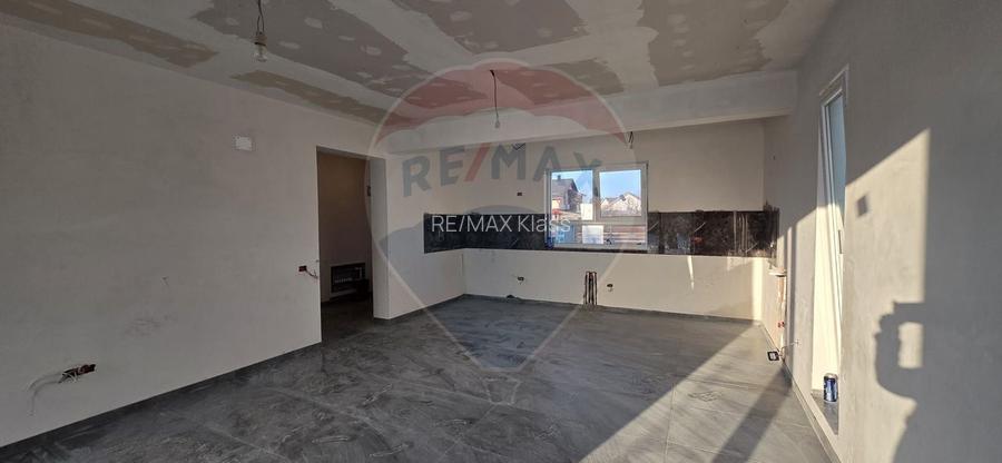 Casa noua de vanzare 4 camere in Crevedia zona Primariei - 6