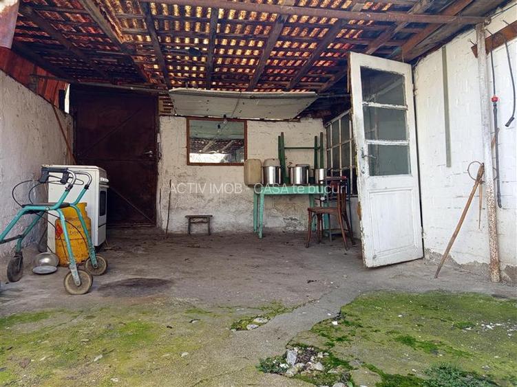 Ciclova, Casa 10 Incaperi, pt 2 Familii, 1439mp Teren - 34