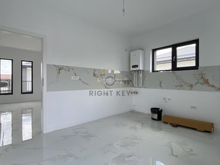 Case parter 4 cam, 380mpt, asfalt, parc, toate utilitatile!Comision 0% - 12