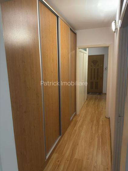 De vanzare apartament 3 camere, Piața Centrala - 5