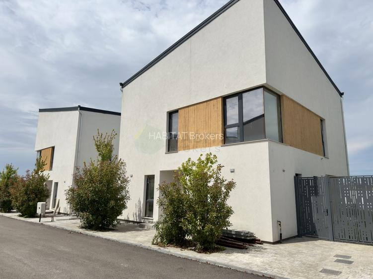 Vila individuala 5 camere Tunari 1 Decembrie - 28