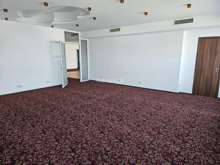 Spatiu birouri, Cladire birouri 6 incaperi 1100mp - 12