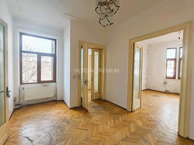 Un superb apartament 3 camere zona centrala - 10