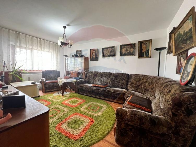 Apartament cu 3 camere de vânzare - 2