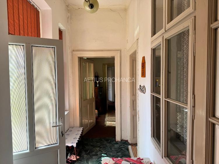 CASA INDIVIDUALA SOLIDA + ANEXE , STR EMINESCU, LA 5 MINUTE DE PIATA MICA - 5