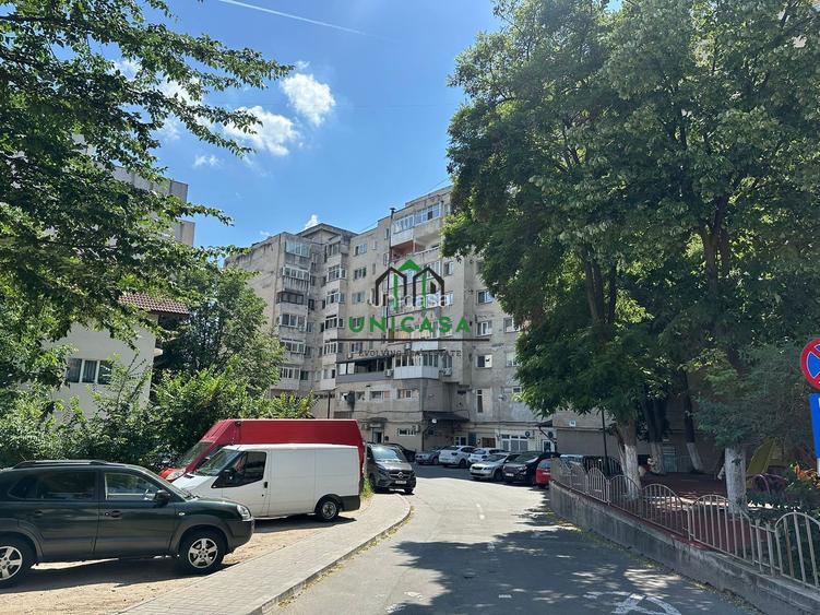 Apartament cu 3 camere  de vânzare – Calea lui Traian - Zona Nord - 12