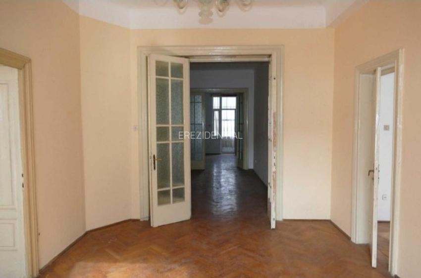 Apartament -5 camere -decomandat-Zona Mosilor - 4