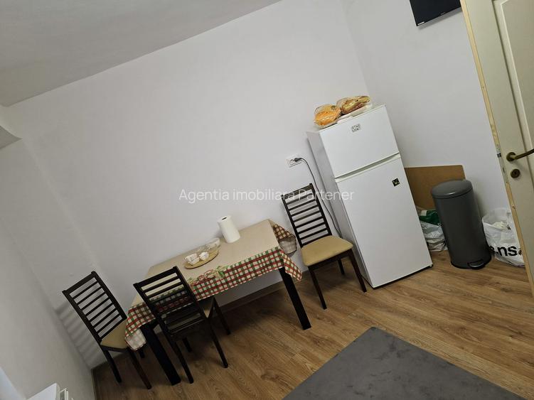 3 camere Banat , RENOVAT Decomandat / Centrală , preț NEGOCIABIL - 7