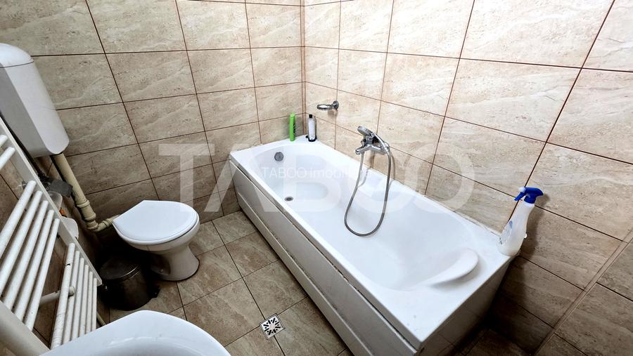 Casa individuala de vanzare 3 camere 2 bai 434mp teren Piata Cluj - 8