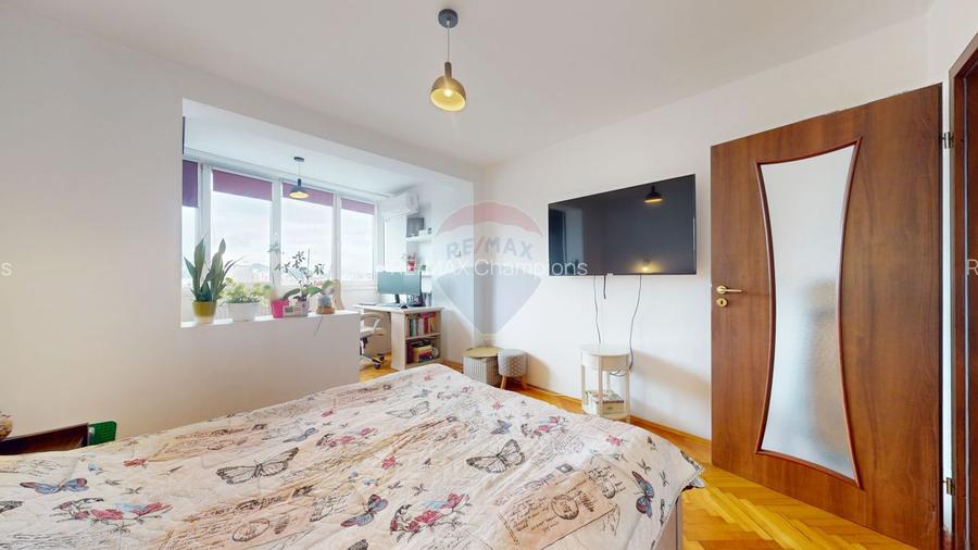 3 Camere Luminos | Vedere Deschisă către Tâmpa | Zonă Premium Scriitor - 14